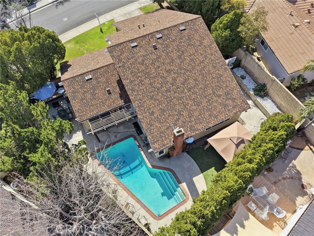 Detail Gallery Image 33 of 41 For 23943 via Flamenco, Valencia,  CA 91355 - 5 Beds | 3 Baths