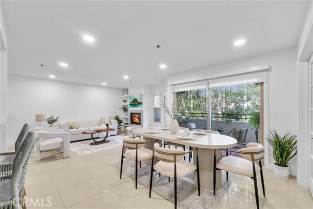 260 Cagney Lane, Newport Beach CA: https://media.crmls.org/medias/e81f8fcb-a7d1-402a-bcfb-e16d31d23dc3.jpg