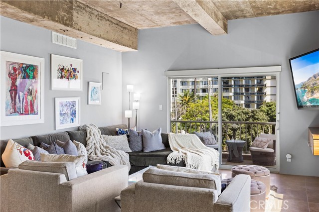 Detail Gallery Image 22 of 67 For 101 California Ave #301,  Santa Monica,  CA 90403 - 2 Beds | 2 Baths