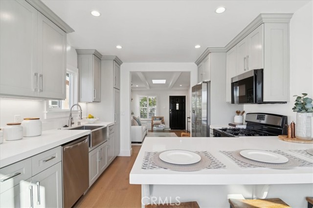 Detail Gallery Image 12 of 71 For 523 S Francisca Ave, Redondo Beach,  CA 90277 - 2 Beds | 2 Baths