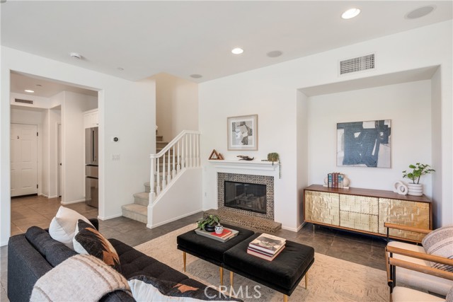 Detail Gallery Image 6 of 34 For 3351 via Trentino, Costa Mesa,  CA 92626 - 3 Beds | 2/1 Baths