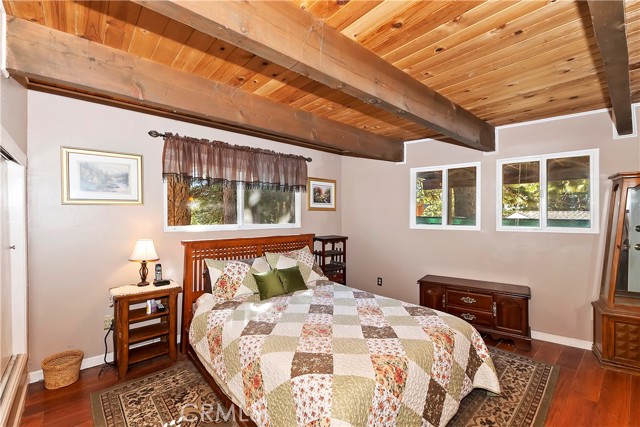 Detail Gallery Image 16 of 27 For 1930 Nob Hill Dr, Running Springs,  CA 92382 - 2 Beds | 1/1 Baths