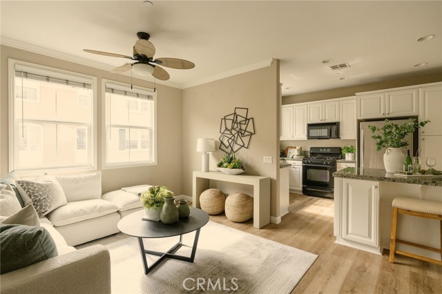 Detail Gallery Image 10 of 41 For 2019 Arnold Way, Fullerton,  CA 92833 - 3 Beds | 2/1 Baths