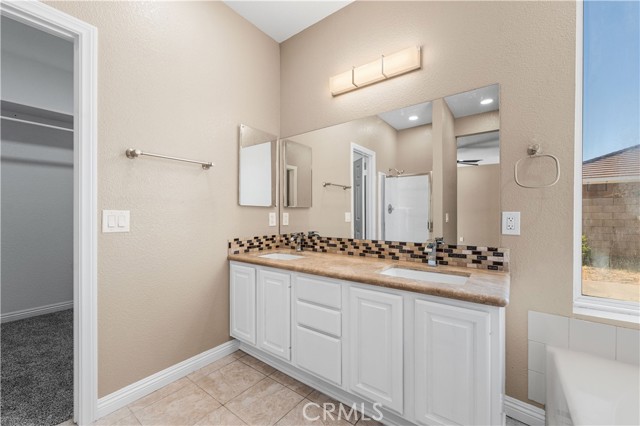 43309 45th W Street, Lancaster CA: https://media.crmls.org/medias/e821c0f2-6715-4e29-afaf-4b3caedaeb0d.jpg