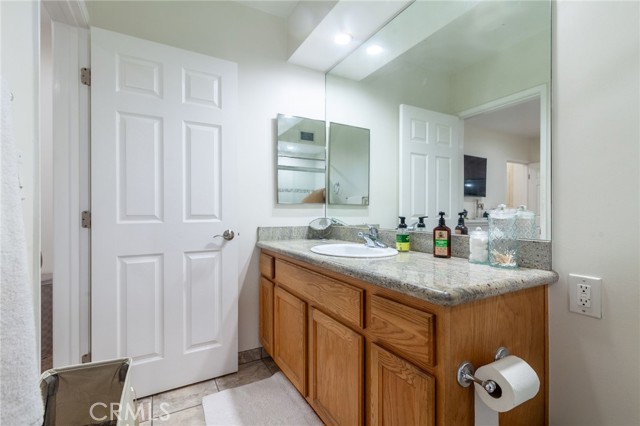 Image 10 of 34 For 10838 Burnet Avenue