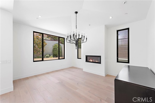 Detail Gallery Image 14 of 64 For 2340 Crestview Dr, Laguna Beach,  CA 92651 - 4 Beds | 5/1 Baths