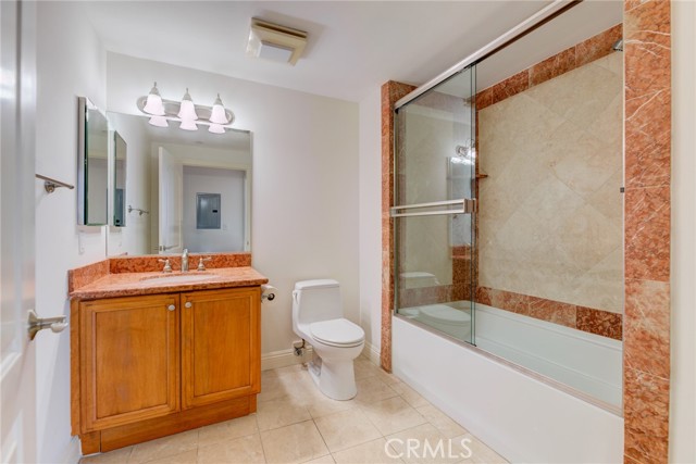Detail Gallery Image 15 of 28 For 815 S Grand Ave #10,  San Pedro,  CA 90731 - 2 Beds | 2 Baths