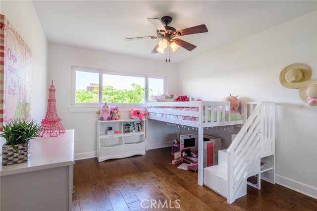 8042 Driftwood Drive, Huntington Beach CA: https://media.crmls.org/medias/e823aca4-9596-4f17-9127-09477bde37d9.jpg