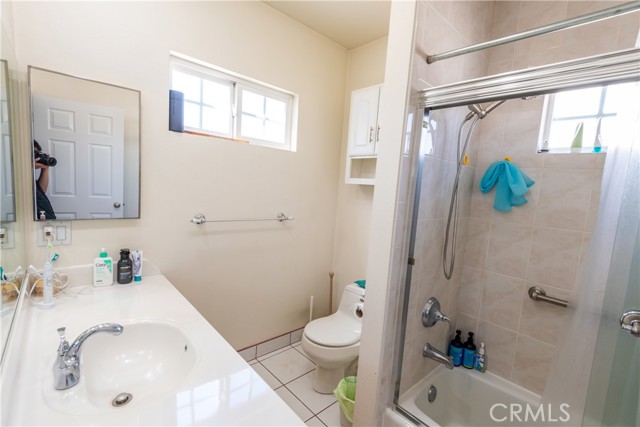 5813 Kauffman Avenue, Temple City CA: https://media.crmls.org/medias/e824000e-65a0-4658-9f82-7758ff218735.jpg