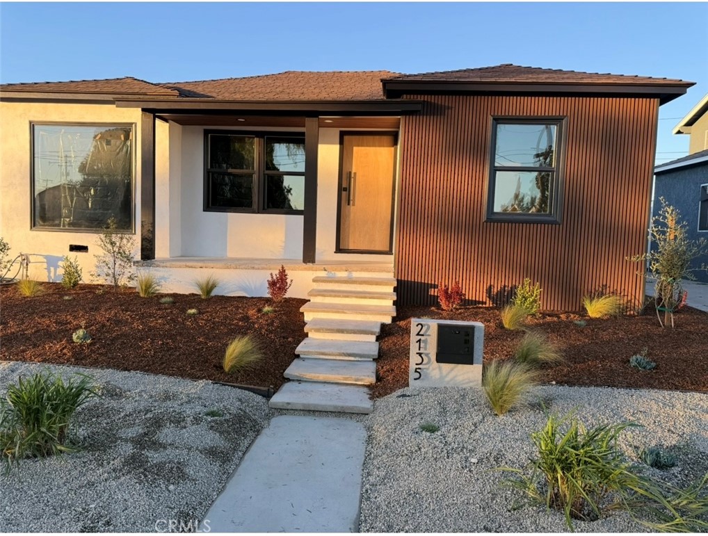 2135 W 162nd Street