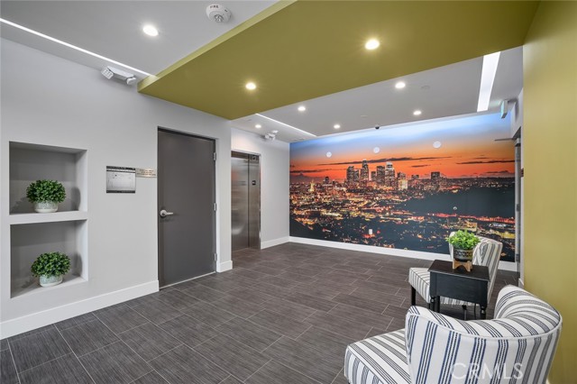 Detail Gallery Image 12 of 34 For 5820 La Mirada Ave #403,  Hollywood,  CA 90038 - 2 Beds | 2 Baths