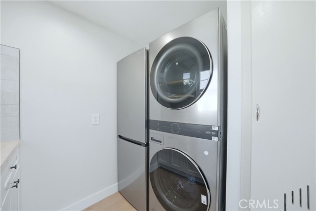 Detail Gallery Image 10 of 14 For 5339 E Ocean #E,  Long Beach,  CA 90803 - 1 Beds | 1 Baths