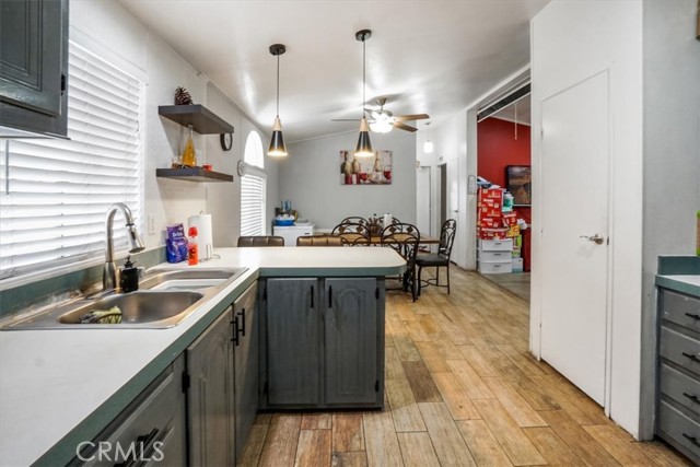 Detail Gallery Image 5 of 31 For 1855 E Riverside Dr #110,  Ontario,  CA 91761 - 3 Beds | 2 Baths