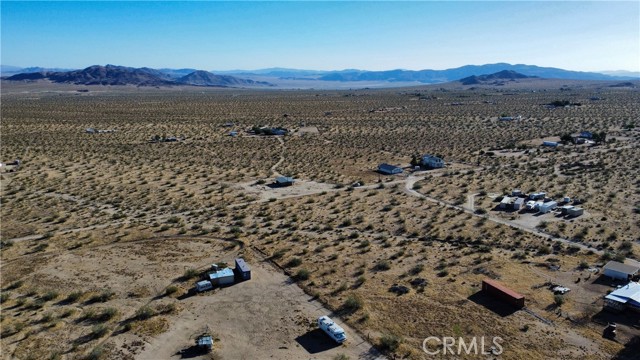 702 Bell Road, Landers CA: https://media.crmls.org/medias/e8267dbf-7a4e-493d-9f2a-583d004e90f2.jpg
