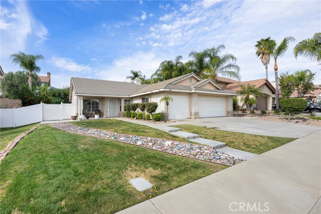 Detail Gallery Image 6 of 43 For 32009 Bourges, Lake Elsinore,  CA 92530 - 3 Beds | 2 Baths