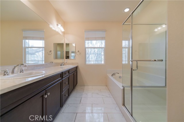 Detail Gallery Image 13 of 16 For 6014 Eucalyptus Ave, Chino,  CA 91710 - 3 Beds | 3 Baths