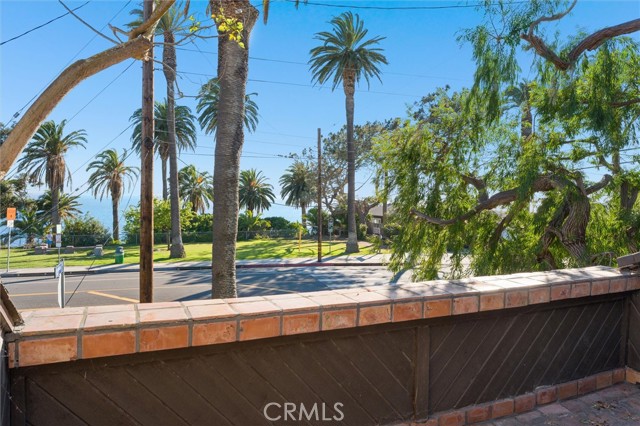 Detail Gallery Image 14 of 59 For 3740 Barbara, San Pedro,  CA 90731 - 2 Beds | 2/1 Baths