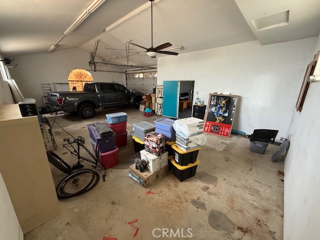 19534 Kiningham Drive, Bloomington CA: https://media.crmls.org/medias/e827c88a-fa90-4686-b630-d87d5b08ab68.jpg