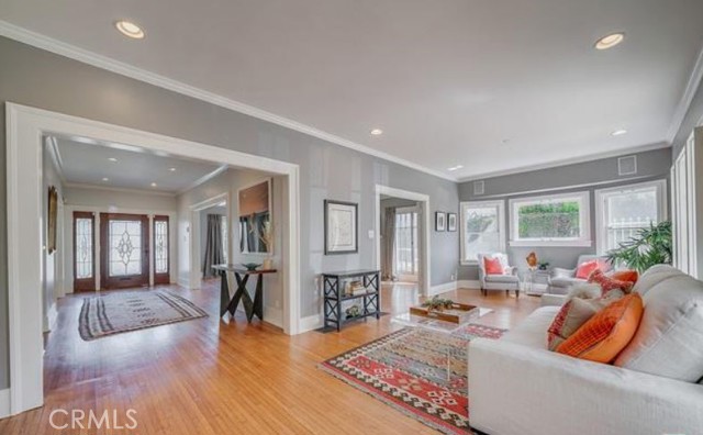 Detail Gallery Image 11 of 23 For 1231 S St Andrews, Los Angeles,  CA 90019 - 5 Beds | 3 Baths