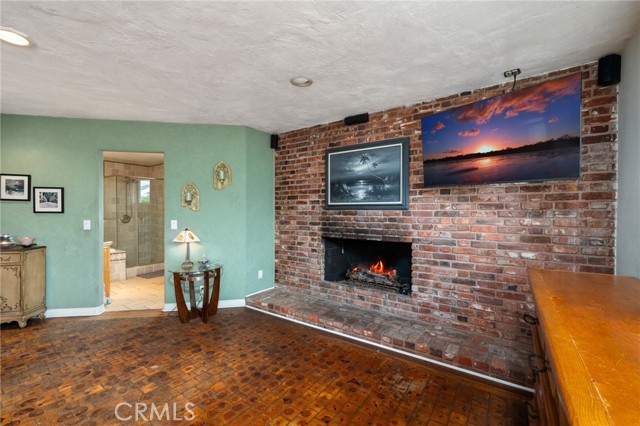 1700 Stanford Avenue, Redondo Beach CA: https://media.crmls.org/medias/e8283c84-50af-421c-b624-bd479d413d14.jpg