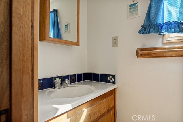 Detail Gallery Image 29 of 34 For 954 Crest Estates, Lake Arrowhead,  CA 92352 - 3 Beds | 2 Baths