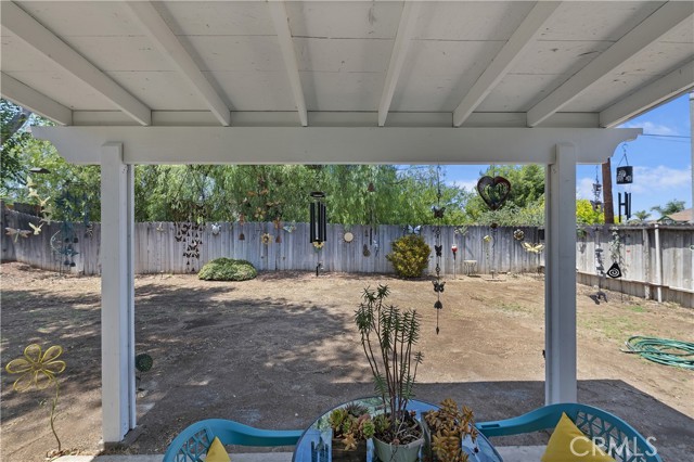 1502 S Merrill Street, Corona CA: https://media.crmls.org/medias/e828430f-12fe-4fa3-b1d2-860a3e4f20b5.jpg