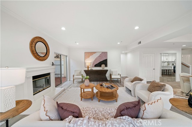 900 Arcadia Avenue, Arcadia CA: https://media.crmls.org/medias/e828752c-1e46-4b58-bf29-2cc562179a09.jpg