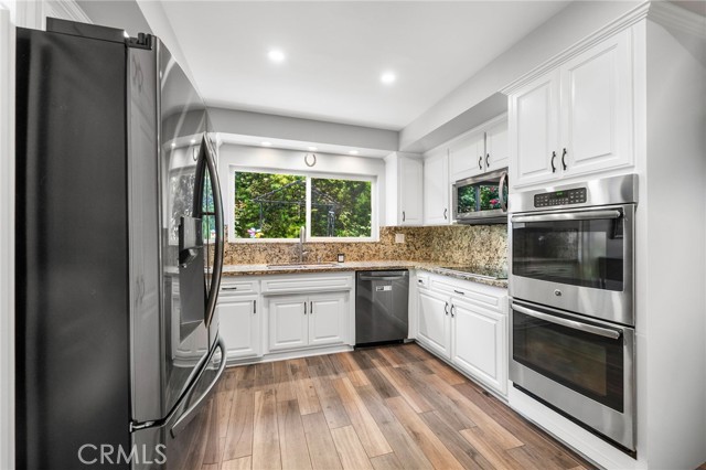 Detail Gallery Image 4 of 21 For 8204 Clemens Ave, West Hills,  CA 91304 - 4 Beds | 3 Baths