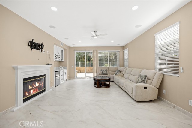 Detail Gallery Image 9 of 38 For 8180 E Brookdale Ln, Anaheim Hills,  CA 92807 - 6 Beds | 4 Baths