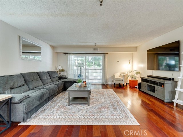 Detail Gallery Image 3 of 22 For 4142 E Mendez St #331,  Long Beach,  CA 90815 - 2 Beds | 2 Baths