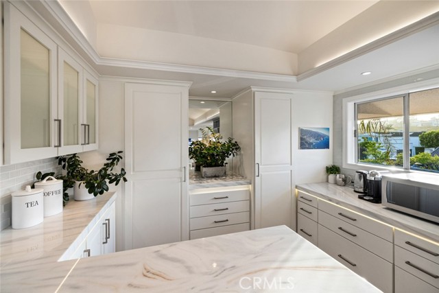 Detail Gallery Image 34 of 68 For 218 Evening Star Ln, Newport Beach,  CA 92660 - 5 Beds | 3/1 Baths