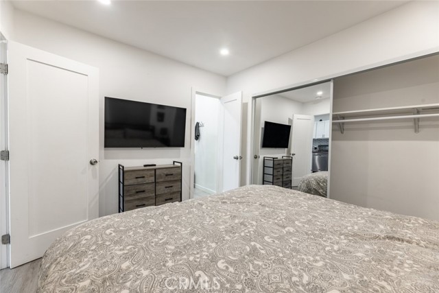 Detail Gallery Image 16 of 20 For 320 S 7th St, Burbank,  CA 91501 - 2 Beds | 1 Baths