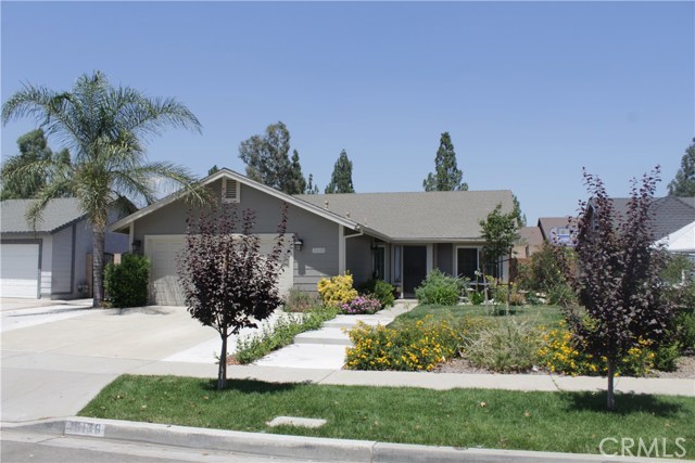 16138 Montgomery Ave, Fontana, CA 92336