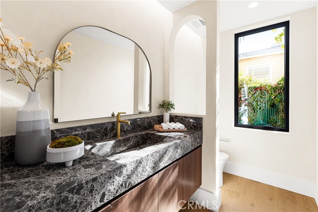 Detail Gallery Image 21 of 49 For 4018 Coldwater Canyon Ave, Studio City,  CA 91604 - 6 Beds | 6/1 Baths