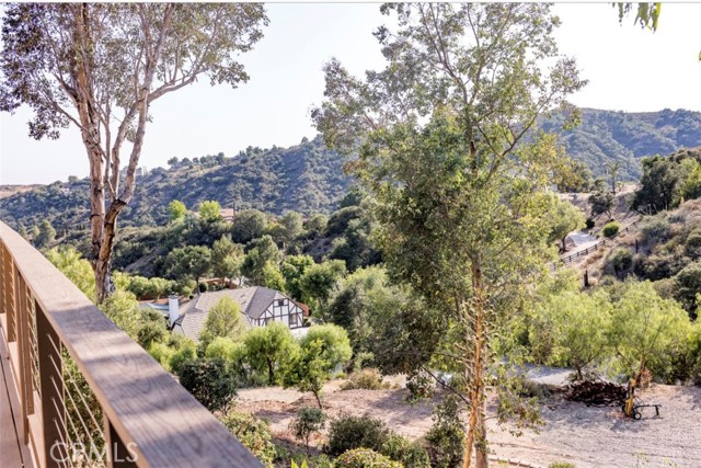 19332 Oakie Doakie, Trabuco Canyon CA: https://media.crmls.org/medias/e82bde92-9b4e-4712-b1a1-f192292772ce.jpg
