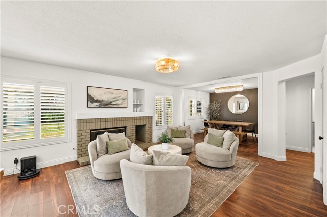 32211 Camino Nunez, Temecula CA: https://media.crmls.org/medias/e82d0fdb-945f-44ee-a1b1-38496cace078.jpg