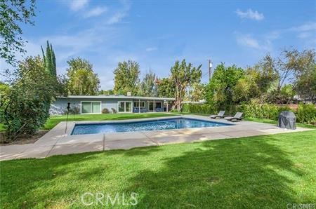 6236 Capistrano Avenue, Woodland Hills CA: https://media.crmls.org/medias/e82db56c-98c9-4468-b606-04933f3ec581.jpg