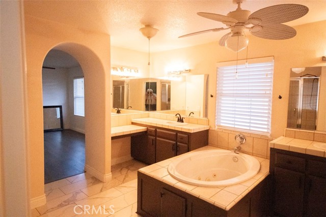 Detail Gallery Image 21 of 42 For 12819 Shorewood St, Victorville,  CA 92392 - 4 Beds | 2/1 Baths