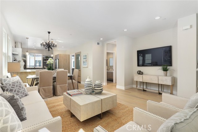 20 Spyglass Avenue, Phillips Ranch CA: https://media.crmls.org/medias/e82ed1d7-87b5-445e-a634-fd1fbfd40fe4.jpg