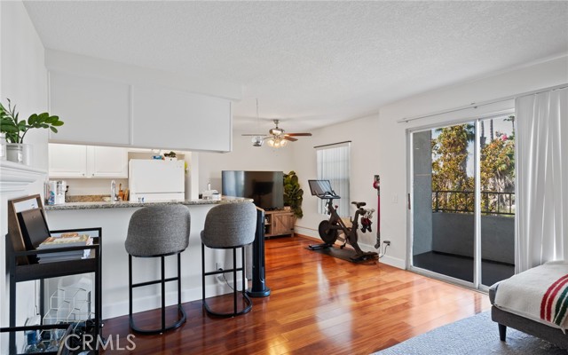 1401 N Greenbrier Road, Long Beach CA: https://media.crmls.org/medias/e82f1b5e-46eb-45d5-9dd2-416a8cf1e36b.jpg