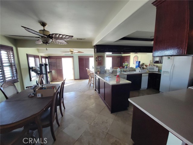 Detail Gallery Image 8 of 21 For 18107 Pier Dr., Victorville,  CA 92395 - 3 Beds | 2/1 Baths