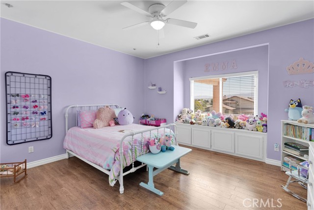 Detail Gallery Image 33 of 62 For 12546 Autumn Leaves Ave, Victorville,  CA 92395 - 5 Beds | 3/1 Baths