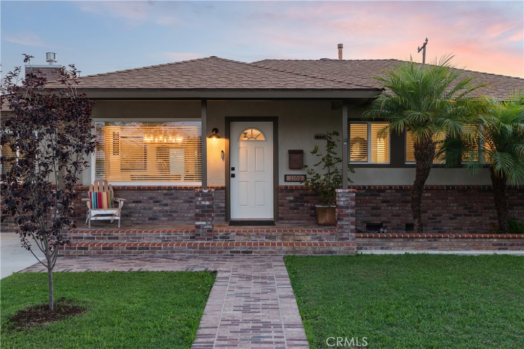 2289 Stearnlee Avenue