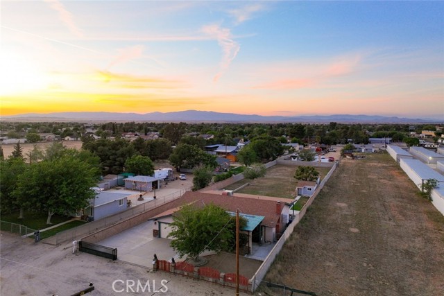 5111 W Avenue M2, Lancaster CA: https://media.crmls.org/medias/e83077c8-a5f3-4366-9432-08a1a8ded37c.jpg