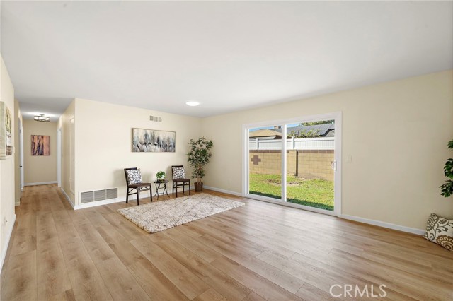 Detail Gallery Image 8 of 34 For 15001 Sussex Circle, Huntington Beach,  CA 92647 - 3 Beds | 2 Baths