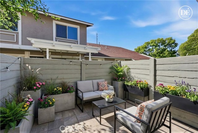 Detail Gallery Image 24 of 57 For 5428 E Snow Wood Cir #82,  Anaheim,  CA 92807 - 3 Beds | 1/1 Baths