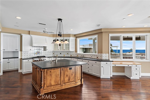 3828 Calle Tiara, San Clemente CA: https://media.crmls.org/medias/e8312ef6-097d-434b-9b9b-42c61d5b3650.jpg