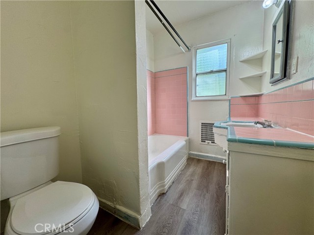 Detail Gallery Image 6 of 9 For 516 E Lomita Ave #3,  Glendale,  CA 91205 - 1 Beds | 1 Baths