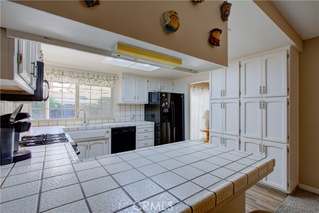 Detail Gallery Image 9 of 51 For 96 W Donna Dr, Merced,  CA 95348 - 3 Beds | 2 Baths