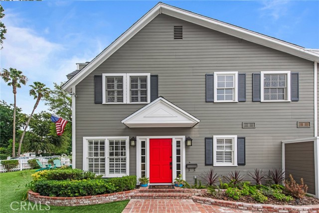 4323 Laurelgrove Avenue, Studio City CA: https://media.crmls.org/medias/e832328e-5f29-4877-8f7c-c1841b2cdd85.jpg